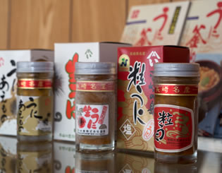 写真:壱岐水産株式会社で加工され商品となったウニ。